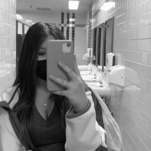 Meet your Posher, Eva